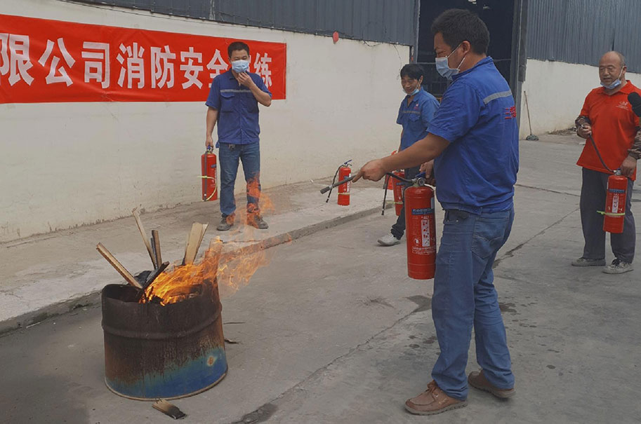 消防演練進(jìn)企業(yè)、安 全意識(shí)共提升！